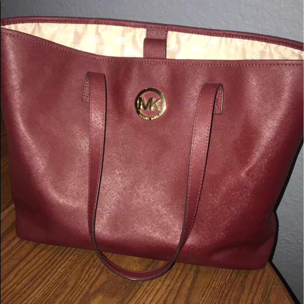 Michael kors purse